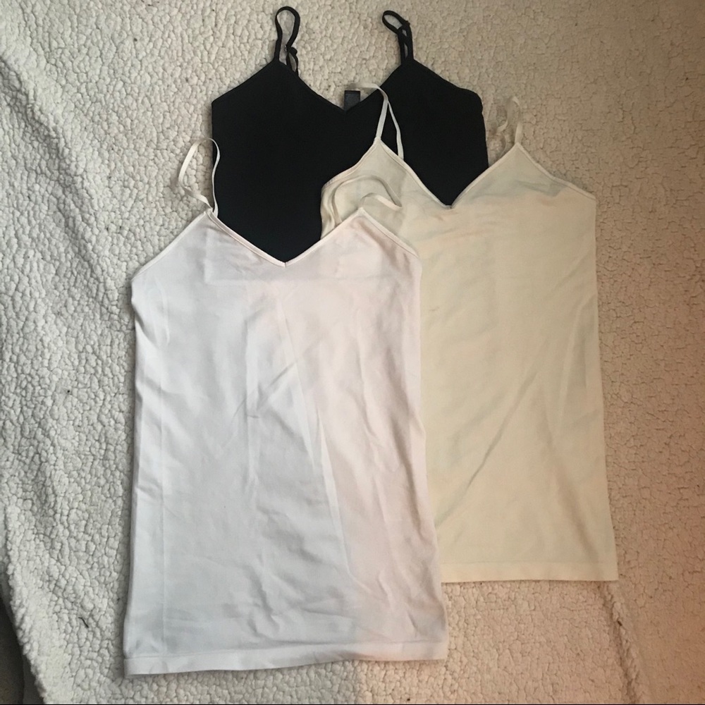 ✨3️⃣✨ Banana Republic V-Neck adjustable Camisoles